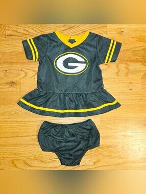 NFL Team + Gerber, Green Bay Packers Baby 2-pc Outfit, Size 6-12mo